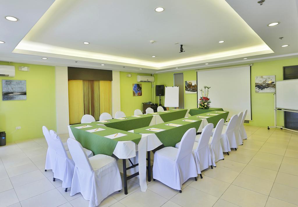 Alpa City Suites Hotel Cebu Ngoại thất bức ảnh