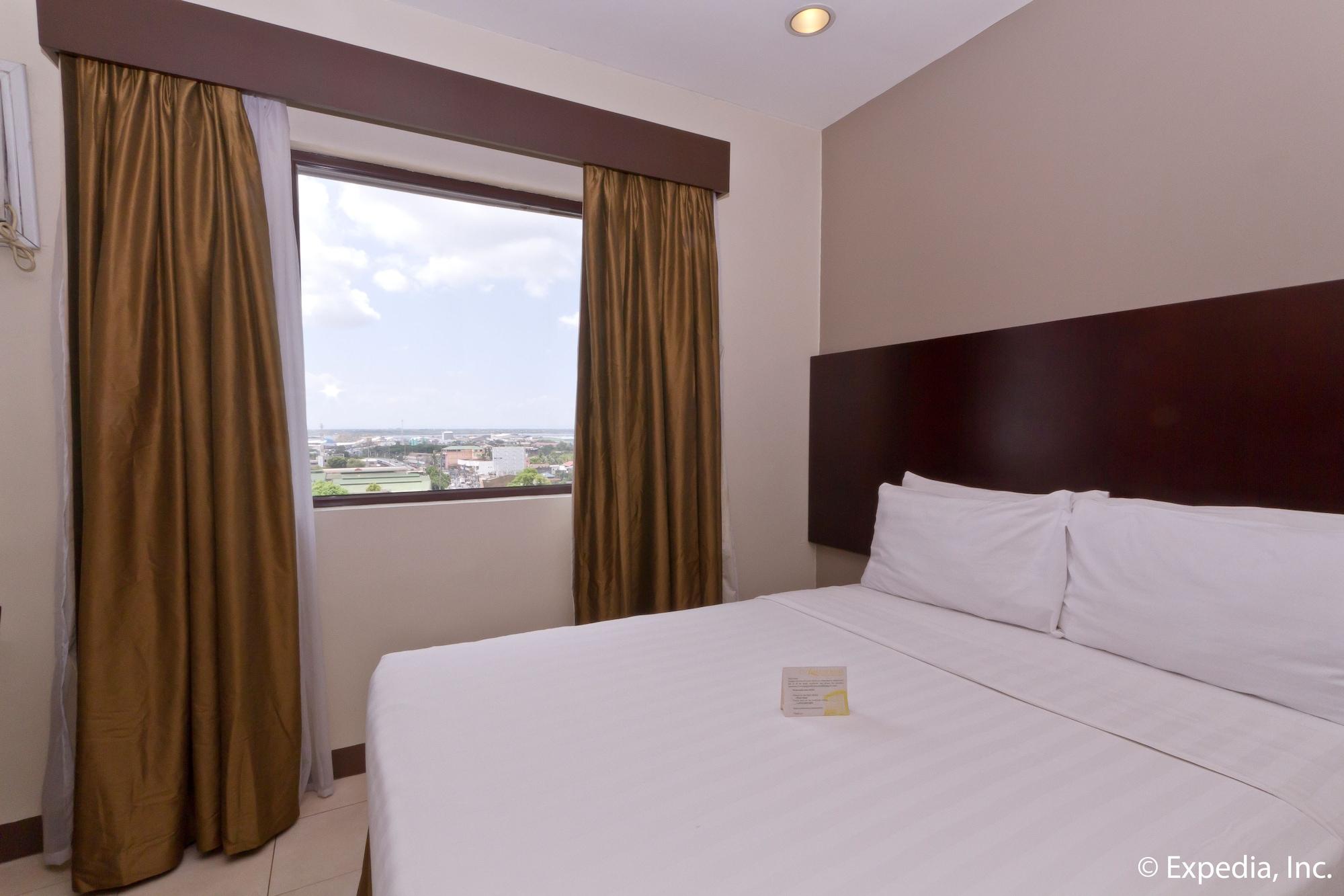 Alpa City Suites Hotel Cebu Ngoại thất bức ảnh