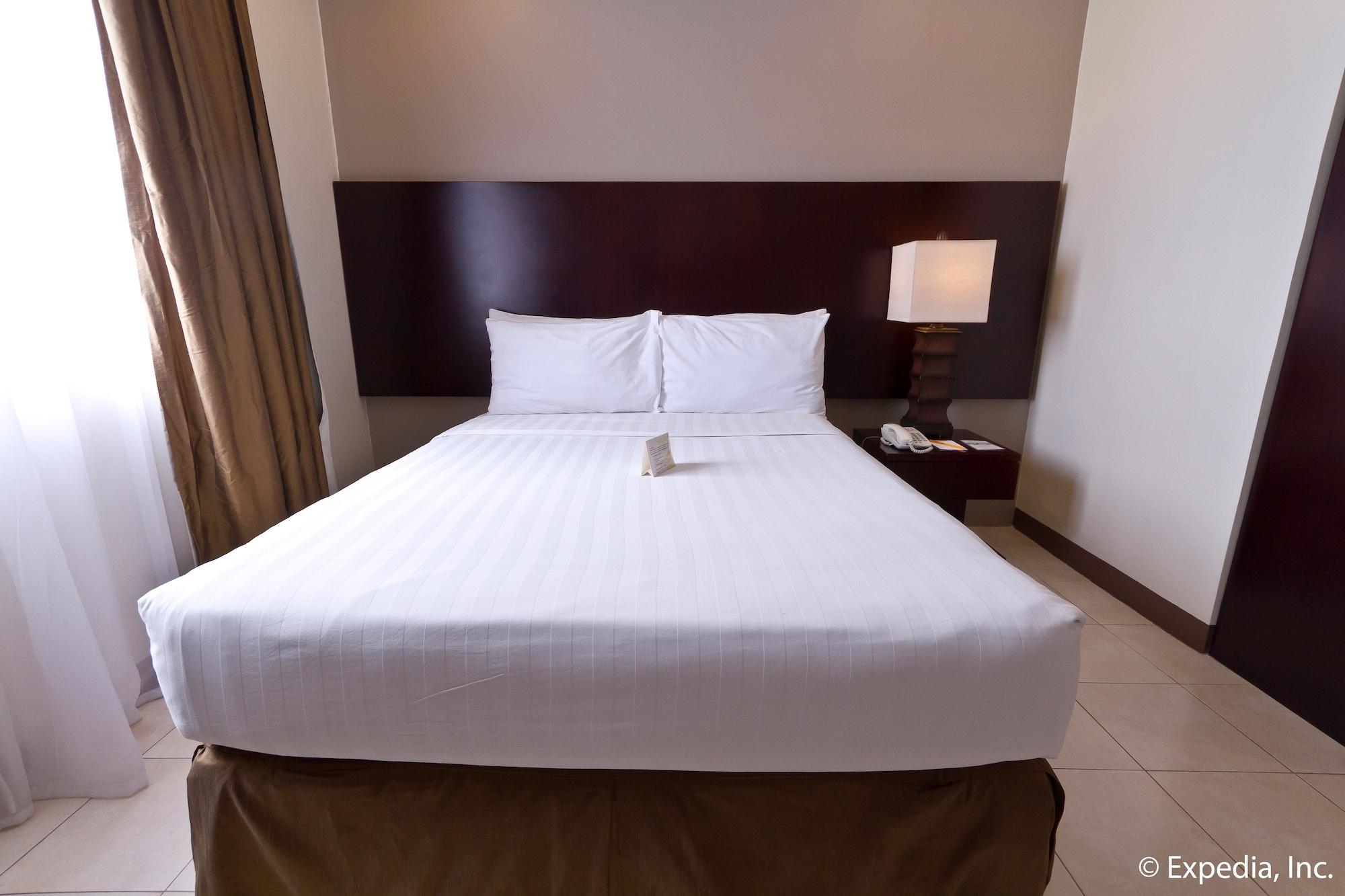 Alpa City Suites Hotel Cebu Ngoại thất bức ảnh