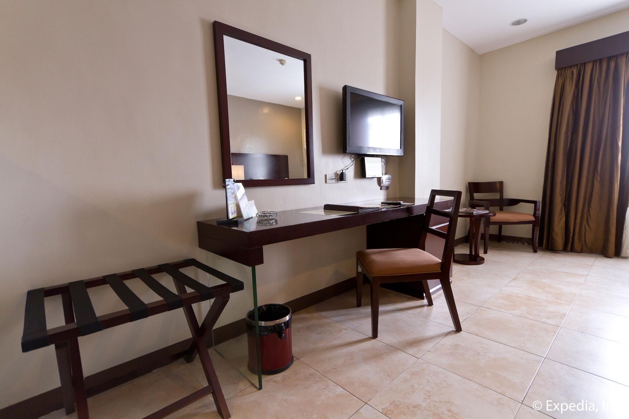 Alpa City Suites Hotel Cebu Ngoại thất bức ảnh