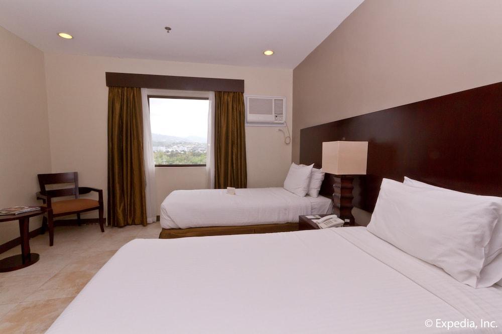 Alpa City Suites Hotel Cebu Ngoại thất bức ảnh