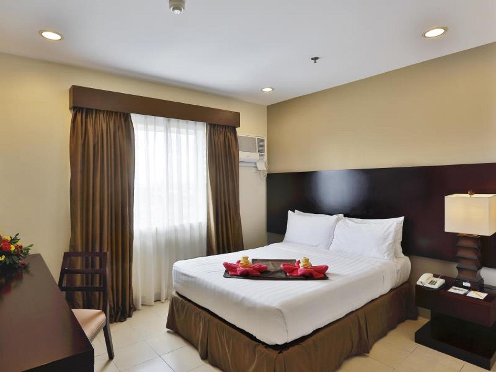 Alpa City Suites Hotel Cebu Ngoại thất bức ảnh