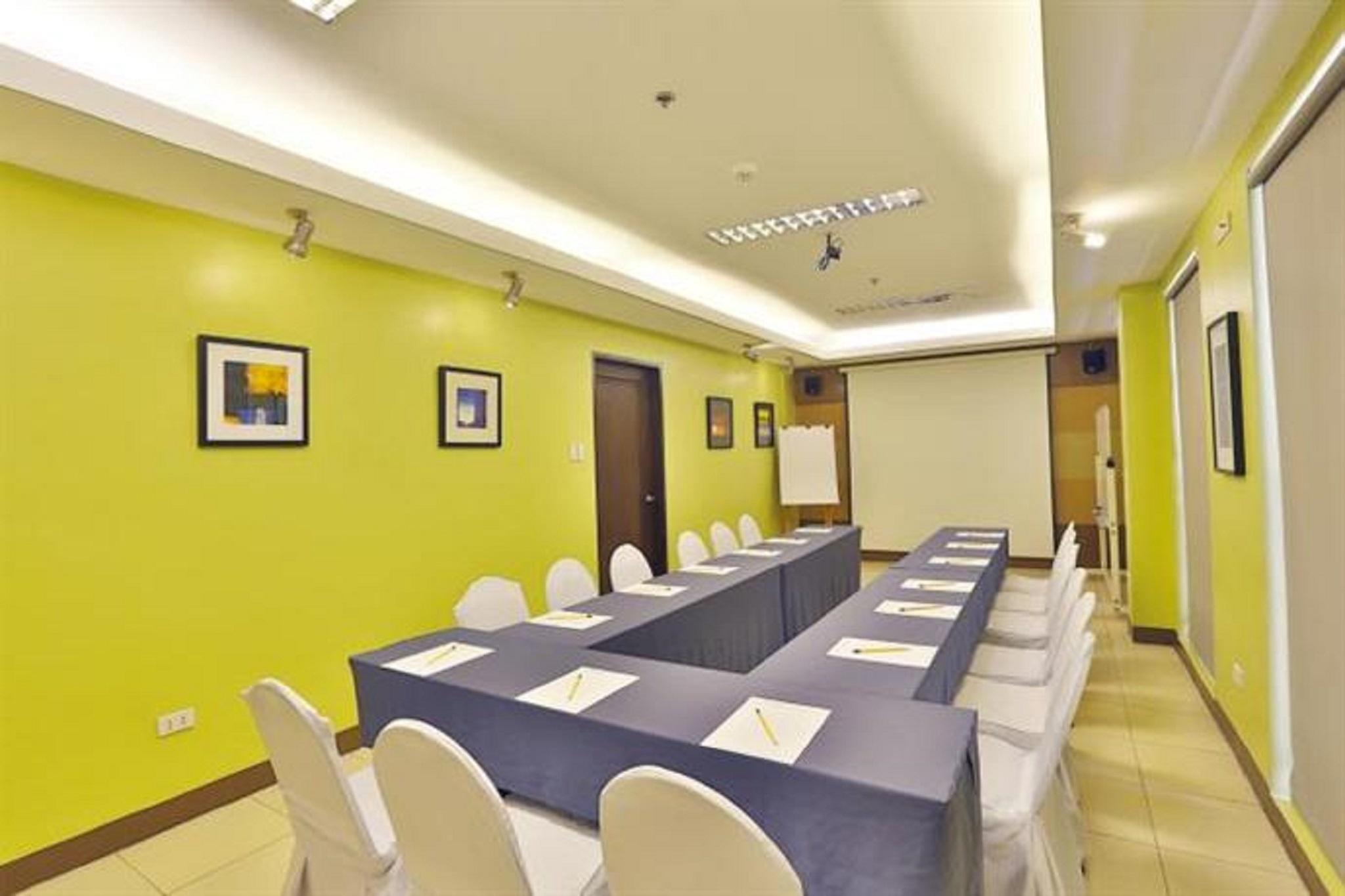 Alpa City Suites Hotel Cebu Ngoại thất bức ảnh