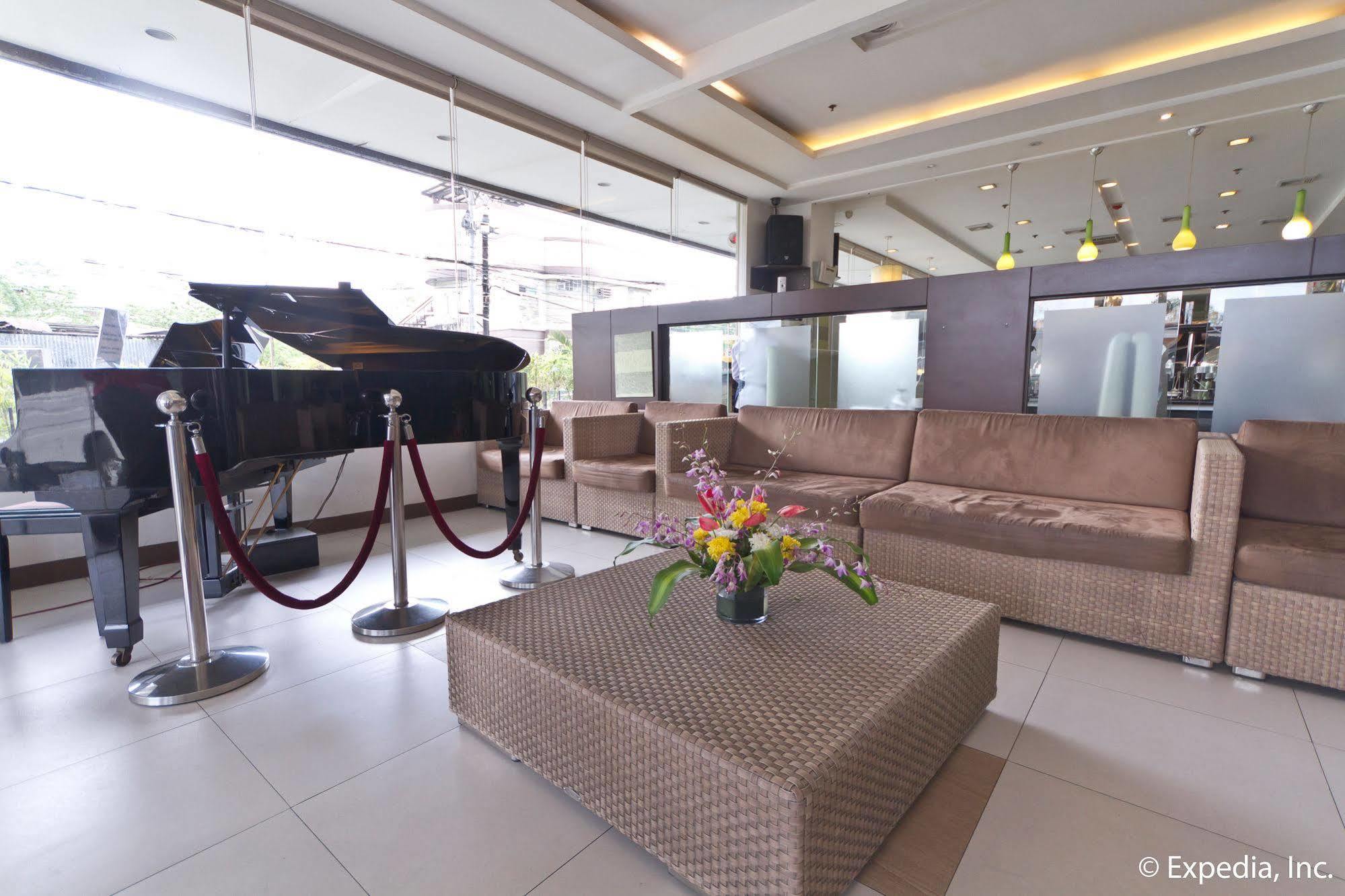 Alpa City Suites Hotel Cebu Ngoại thất bức ảnh