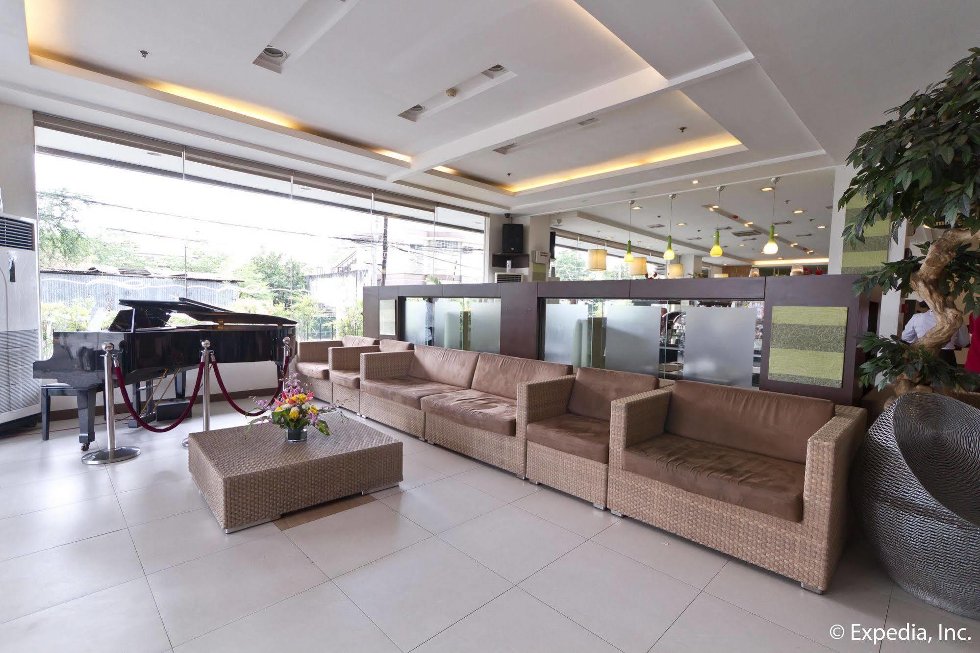 Alpa City Suites Hotel Cebu Ngoại thất bức ảnh